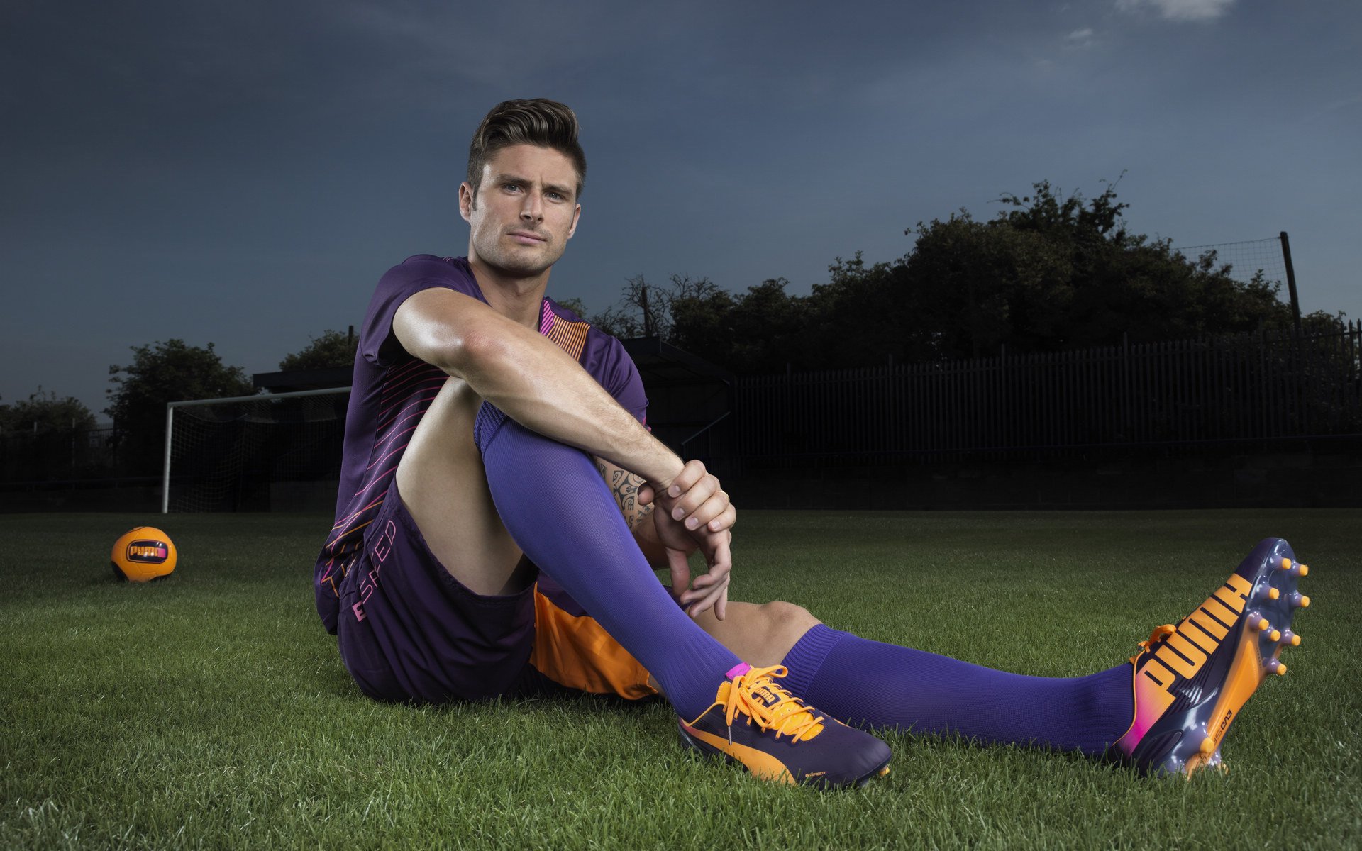 凯恩英超金靴稳了？拜仁神锋状态火热，凯恩加盟拜仁